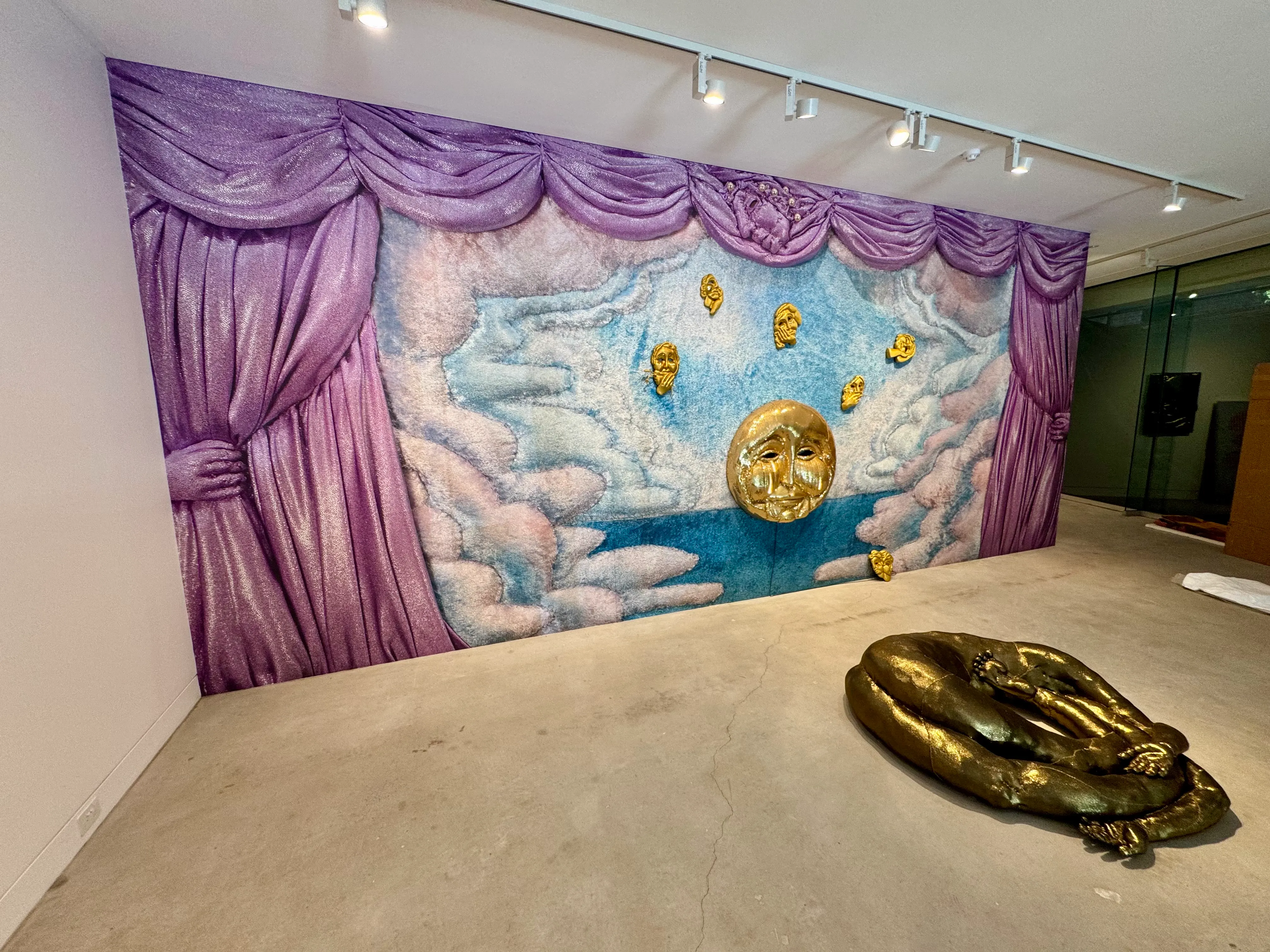 Custom wallpaper for artist Tarryn Gill at Sally Dan-Cuthbert Gallery