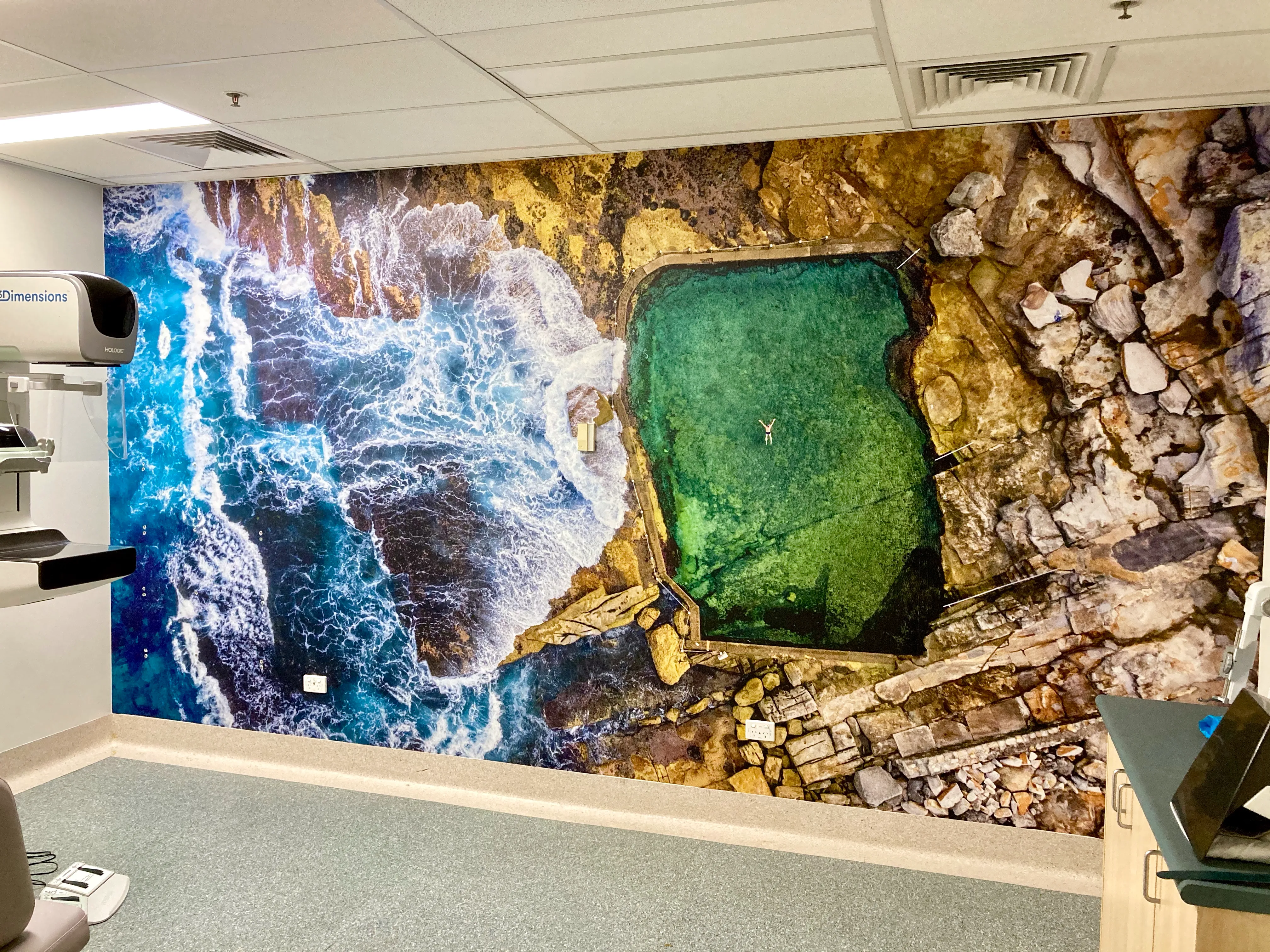 Rockpool photo ((C) Dallas Kilponen) as wallpaper mural in Mammography room at Randwicdk Hospital