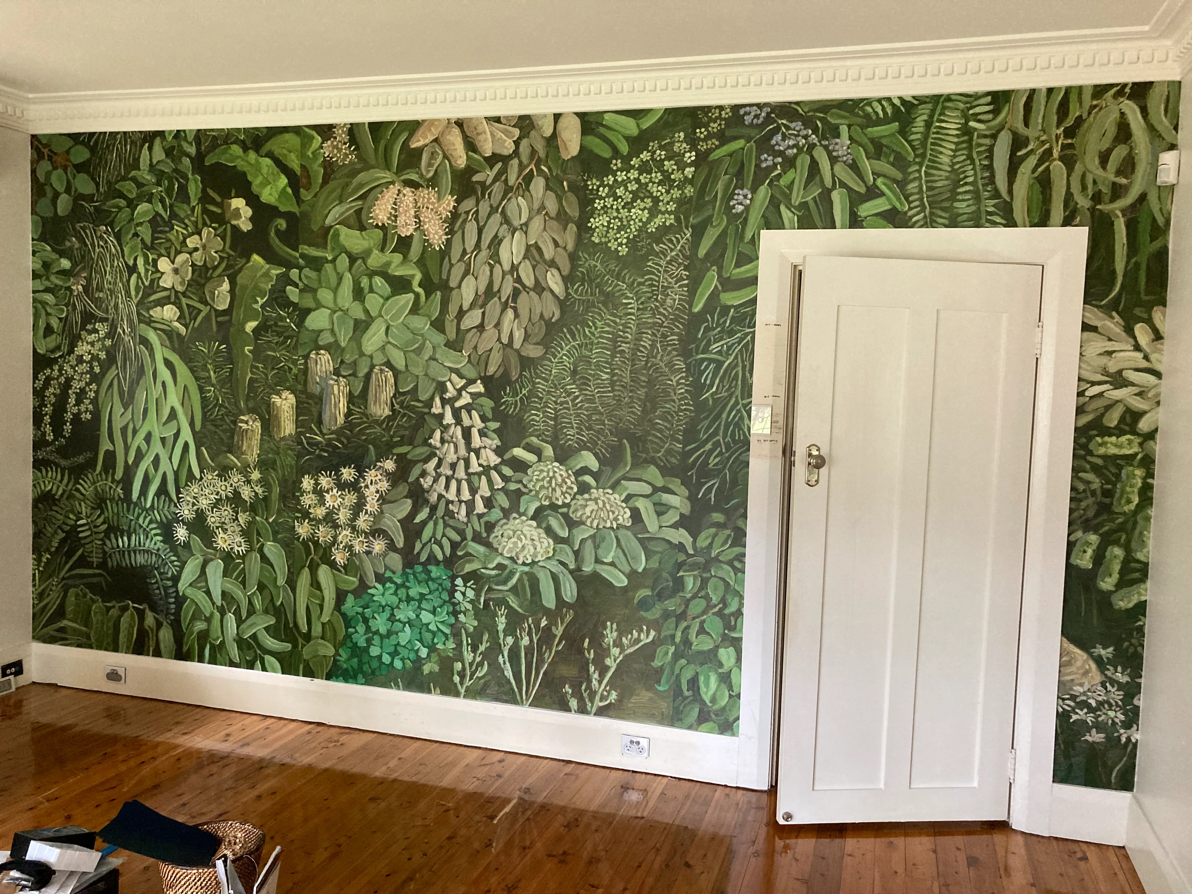 Reproduction on wallpaper of Jane Guthleben artwork in homeoffice